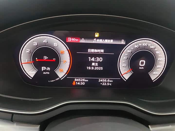 Фото 14 - Audi A4L