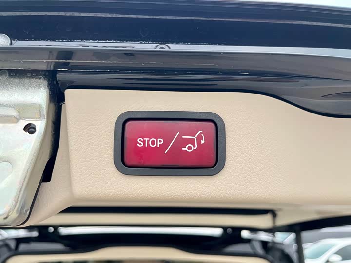 Фото 20 - Mercedes-Benz V-Class