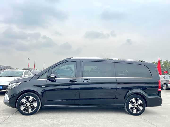 Фото 3 - Mercedes-Benz V-Class