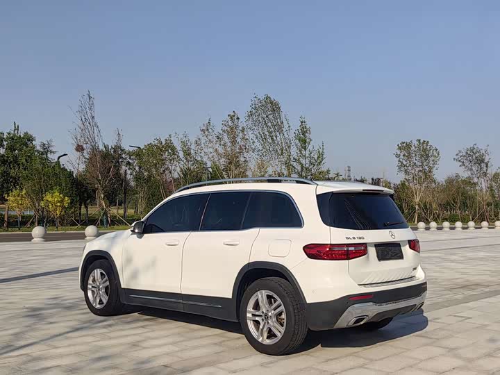 Фото 6 - Mercedes-Benz GLB-Class