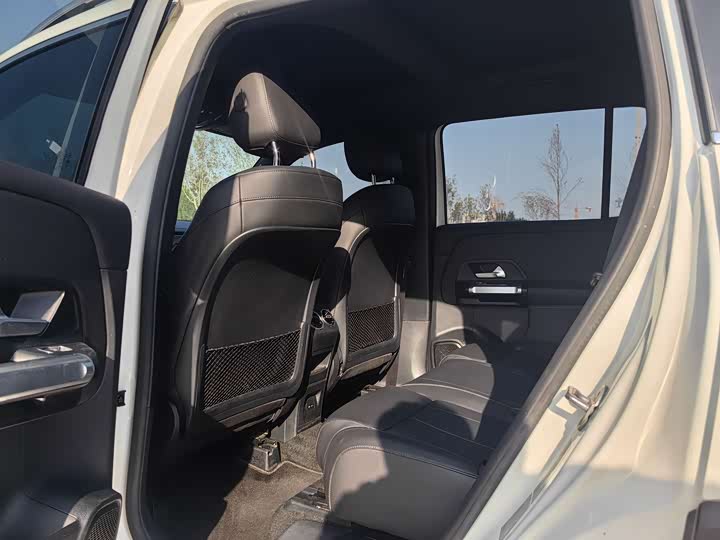 Фото 7 - Mercedes-Benz GLB-Class