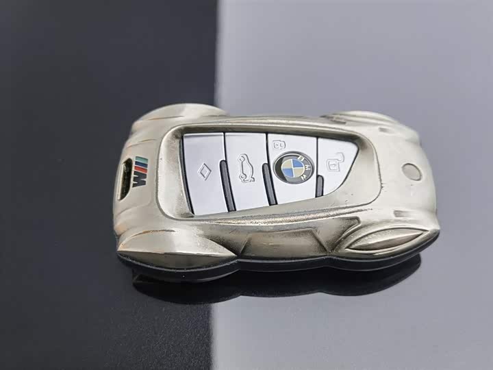 Фото 19 - BMW X5