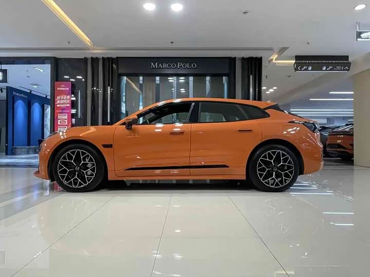 Фото 3 - Zeekr 001