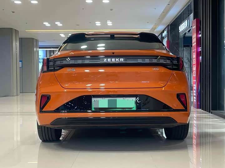 Фото 4 - Zeekr 001