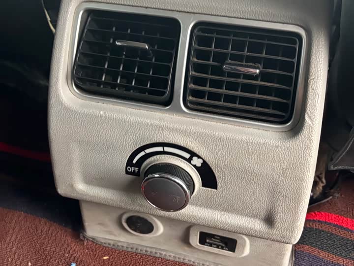 Фото 12 - JAC Refine M3