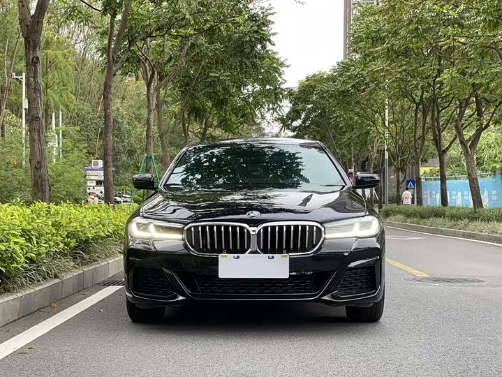 Фото 2 - BMW 5 Series