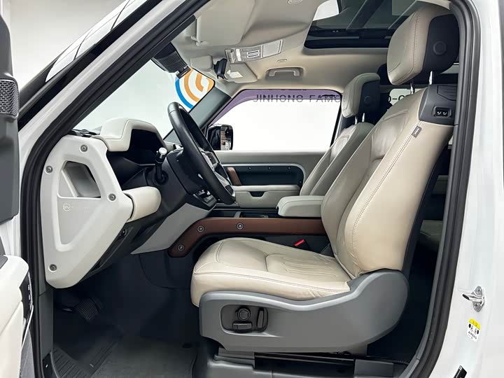 Фото 10 - Land Rover Defender