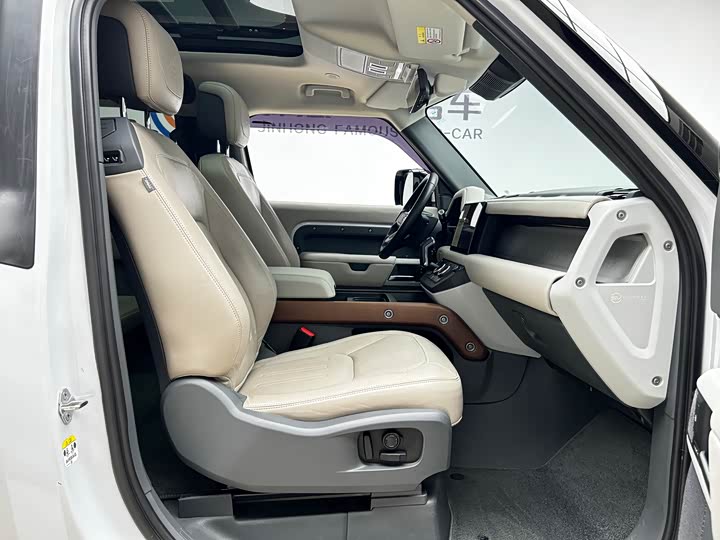 Фото 13 - Land Rover Defender