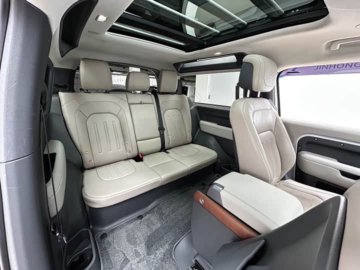 Фото 14 - Land Rover Defender