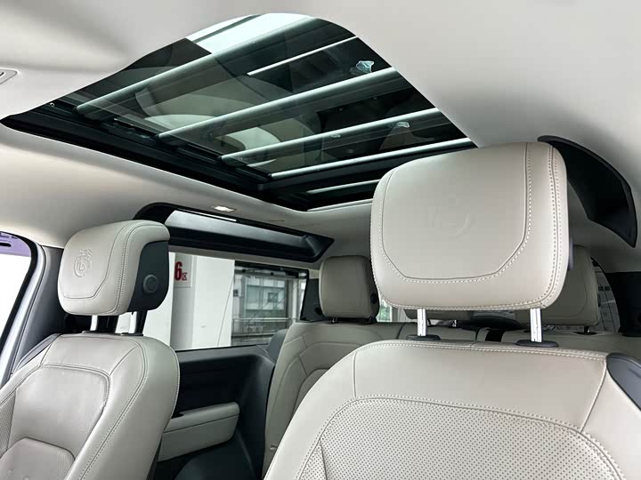 Фото 20 - Land Rover Defender