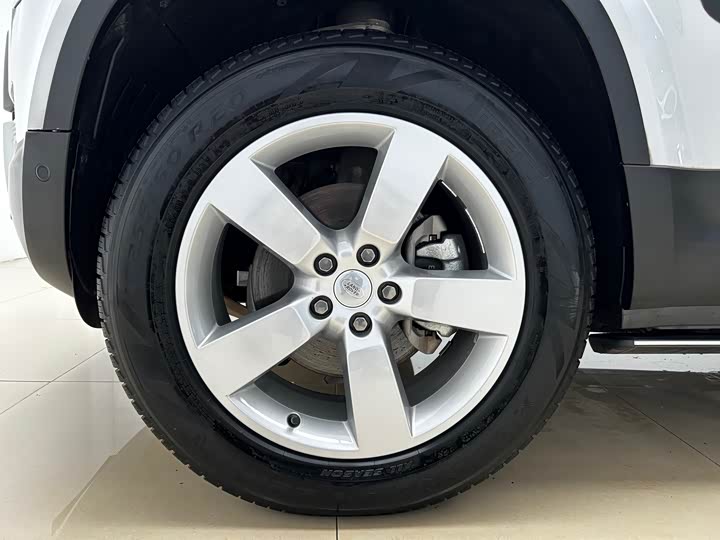 Фото 23 - Land Rover Defender