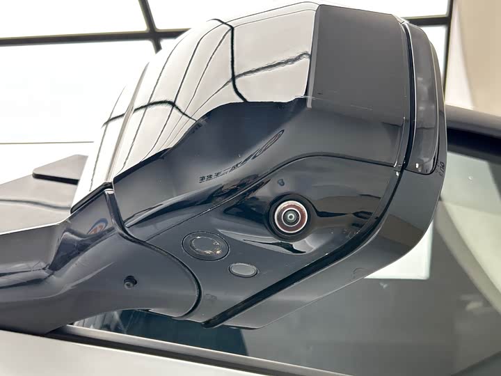 Фото 24 - Land Rover Defender