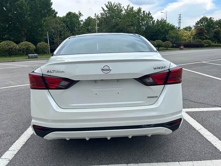 Фото 8 - Nissan Teana