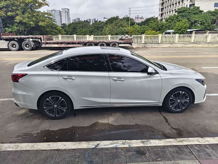 Фото 19 - Changan Raeton CC