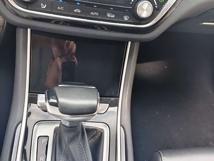 Фото 8 - Changan Raeton CC