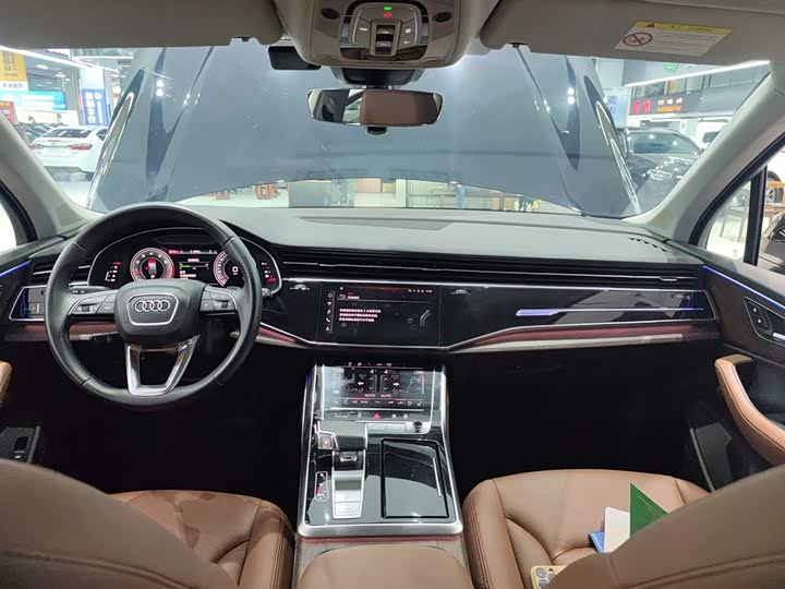 Фото 10 - Audi Q7