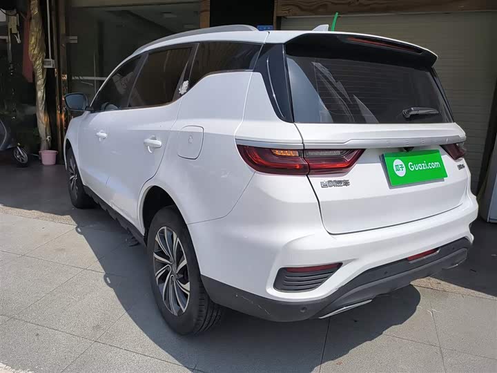 Фото 5 - Geely Vision X6