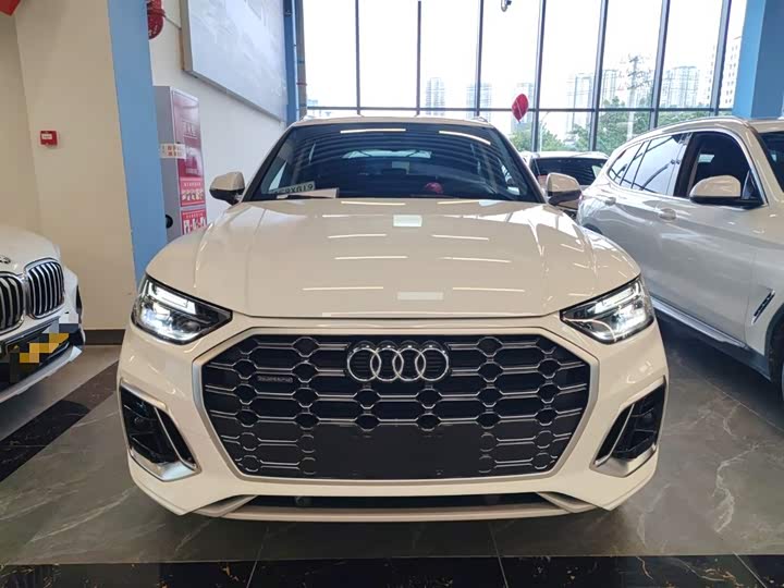 Фото 3 - Audi Q5L