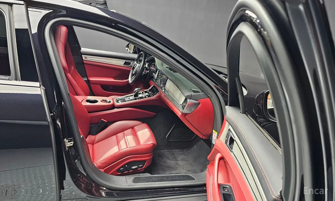 Фото 16 - Porsche Panamera