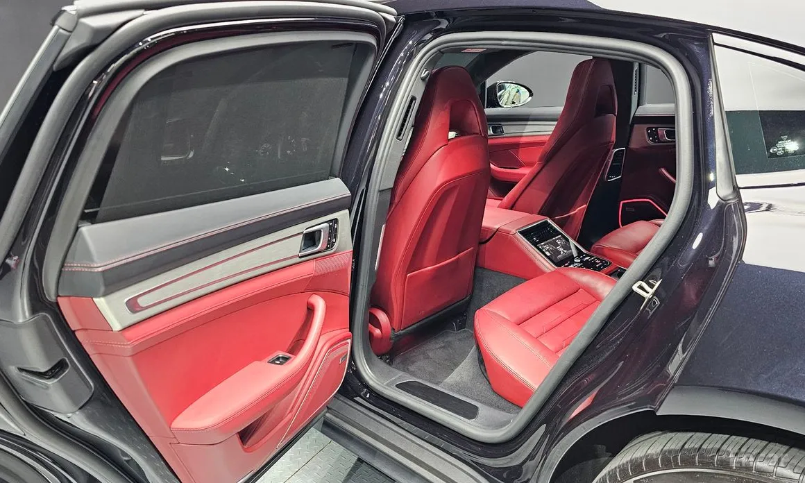 Фото 17 - Porsche Panamera