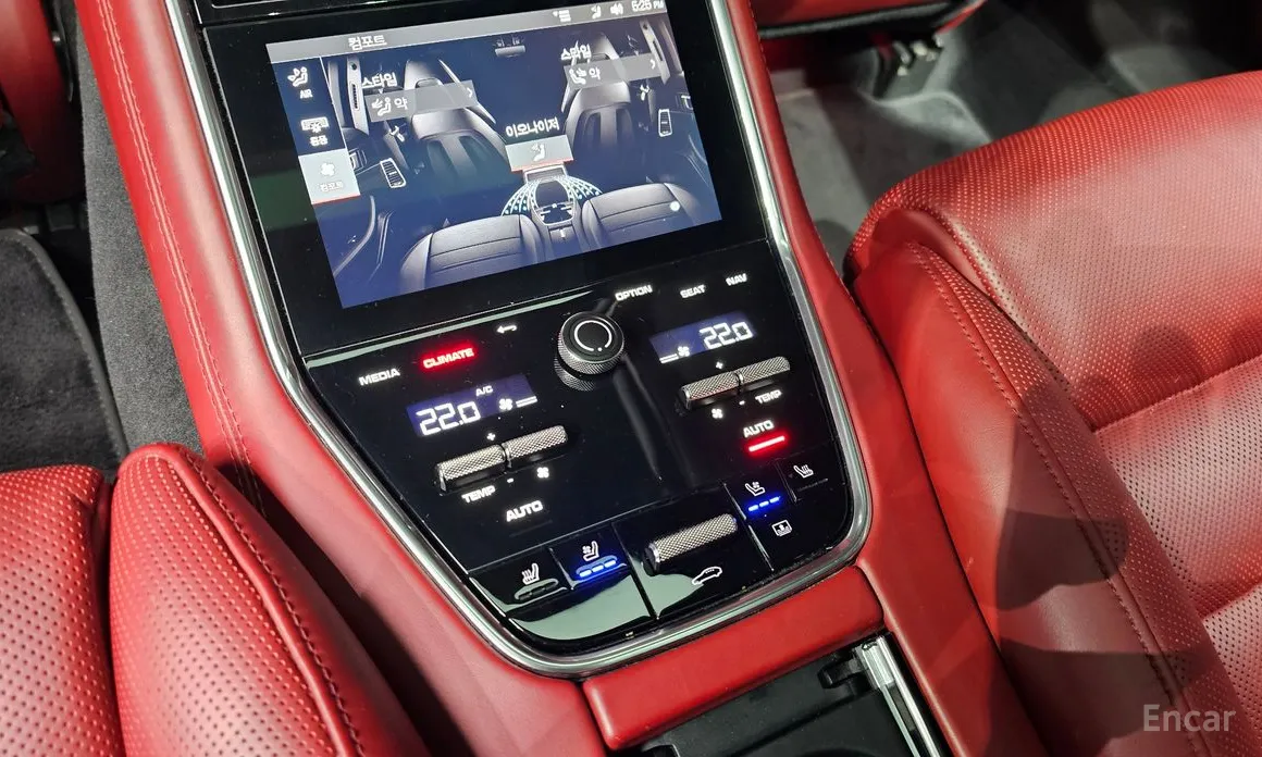 Фото 18 - Porsche Panamera