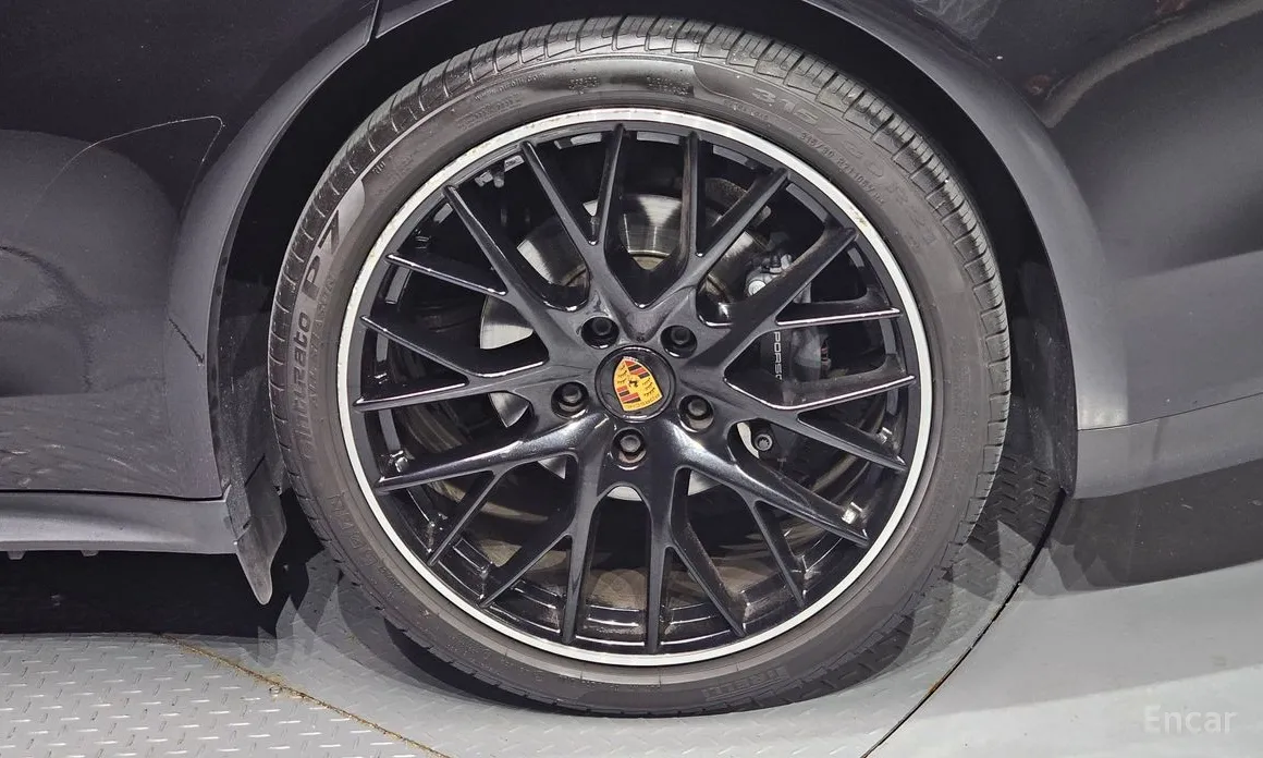 Фото 5 - Porsche Panamera