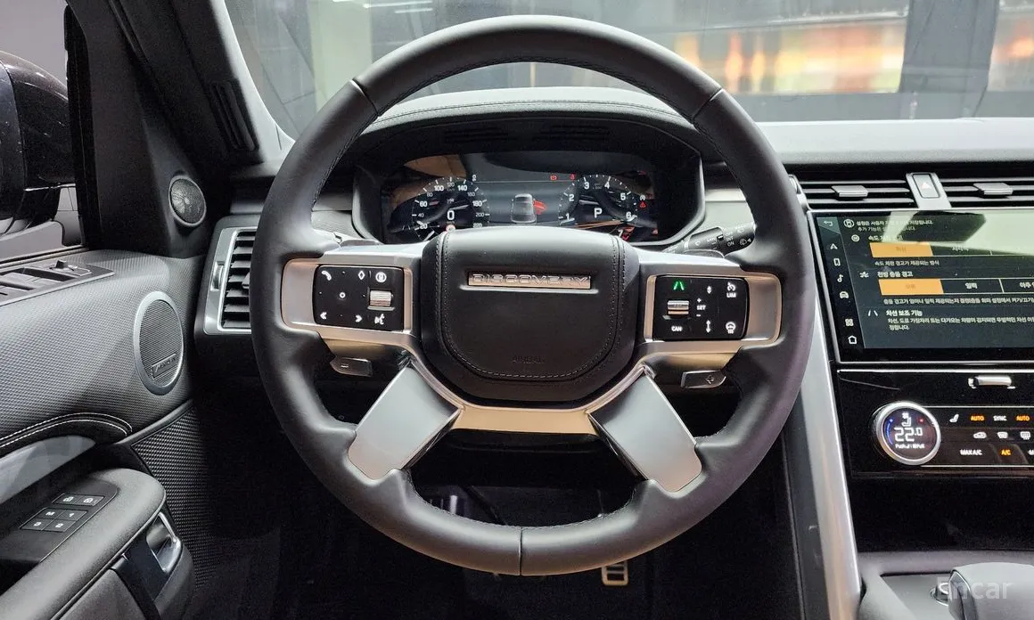 Фото 13 - Land Rover Discovery