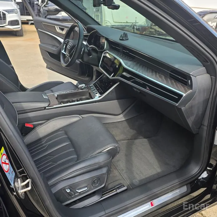 Фото 12 - Audi A6