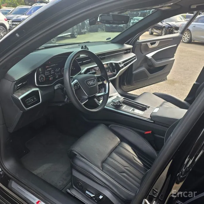 Фото 9 - Audi A6