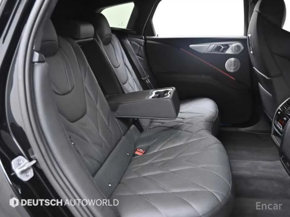 Фото 16 - BMW XM