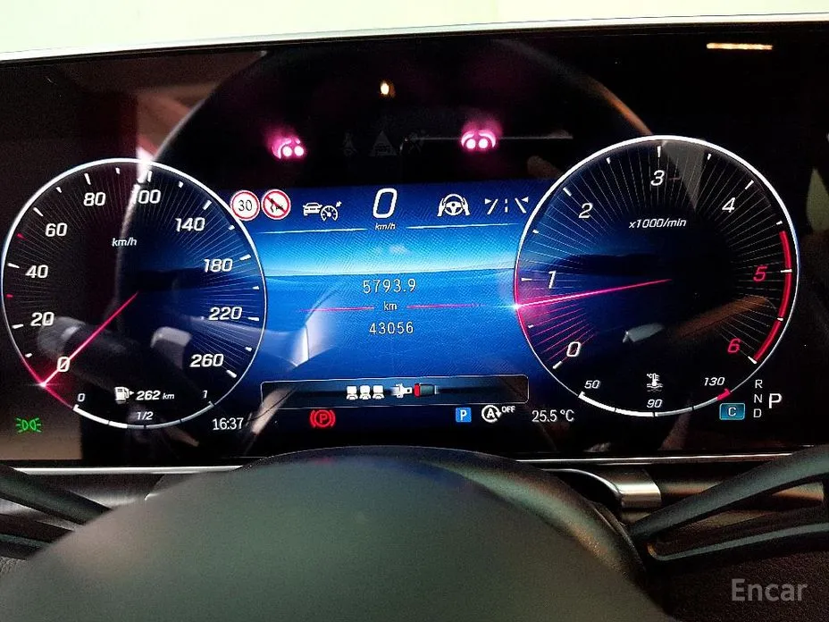 Фото 7 - Mercedes-Benz S-Class