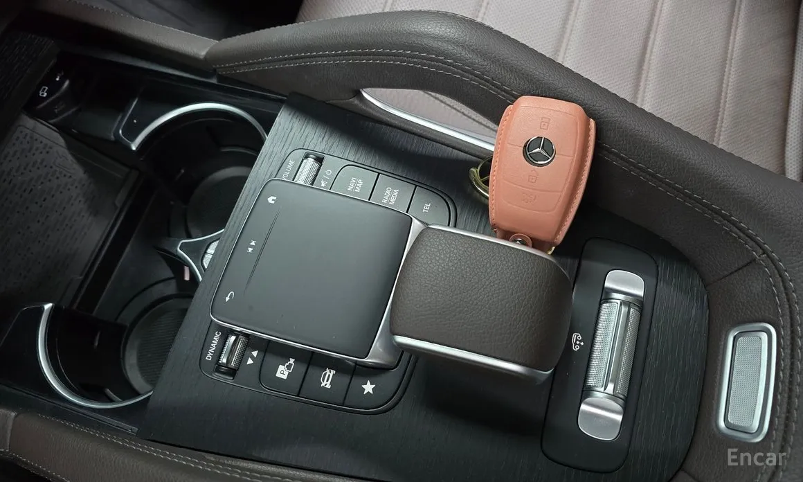 Фото 18 - Mercedes-Benz GLE-Class