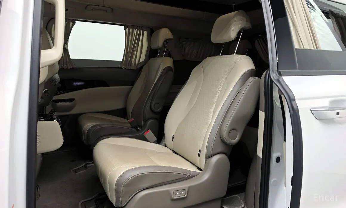 Фото 12 - Kia Carnival
