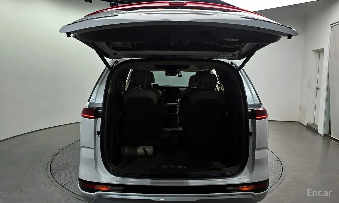 Фото 20 - Kia Carnival