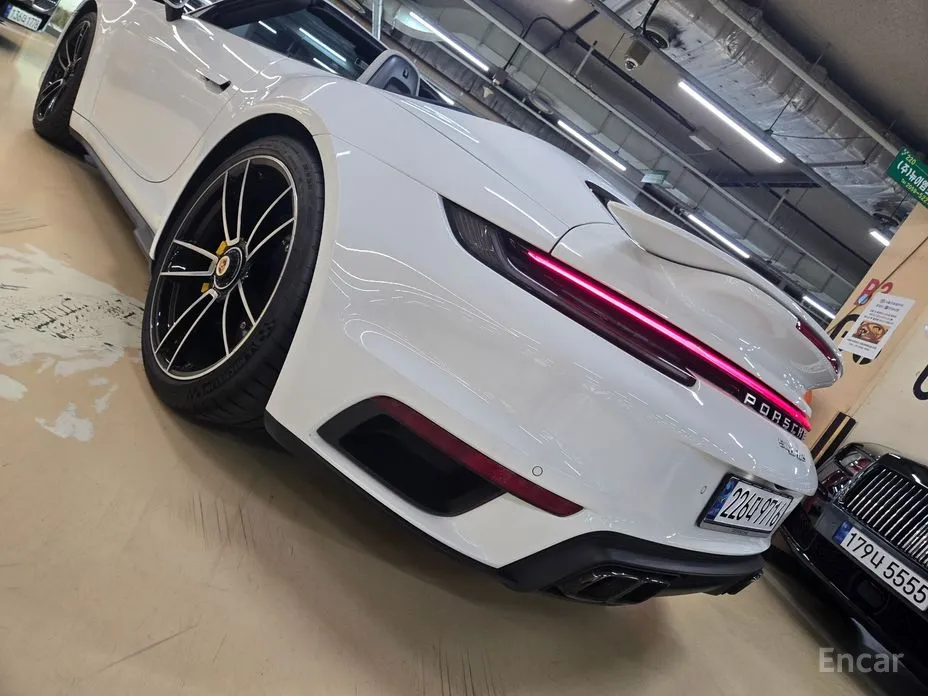 Photo 7 - Porsche 911