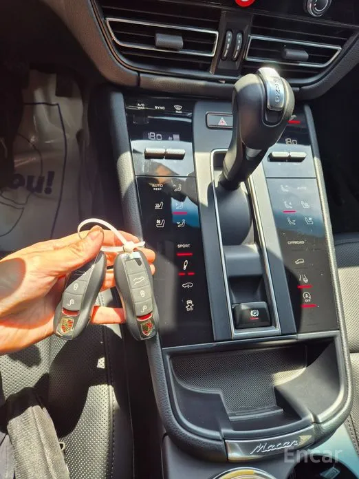 Фото 18 - Porsche Macan