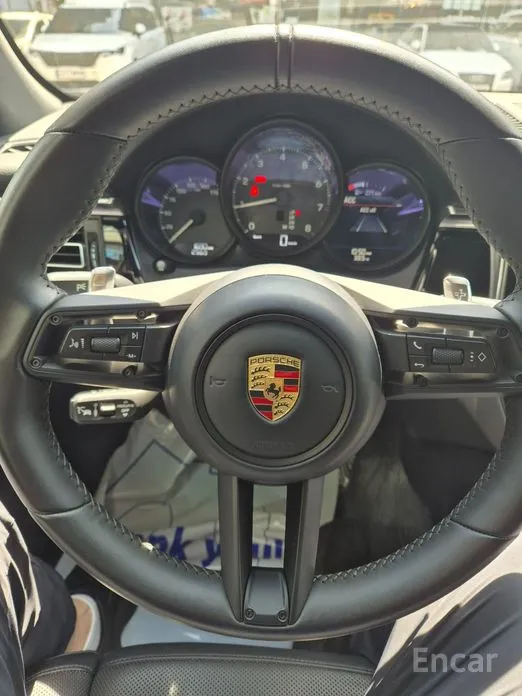 Фото 20 - Porsche Macan