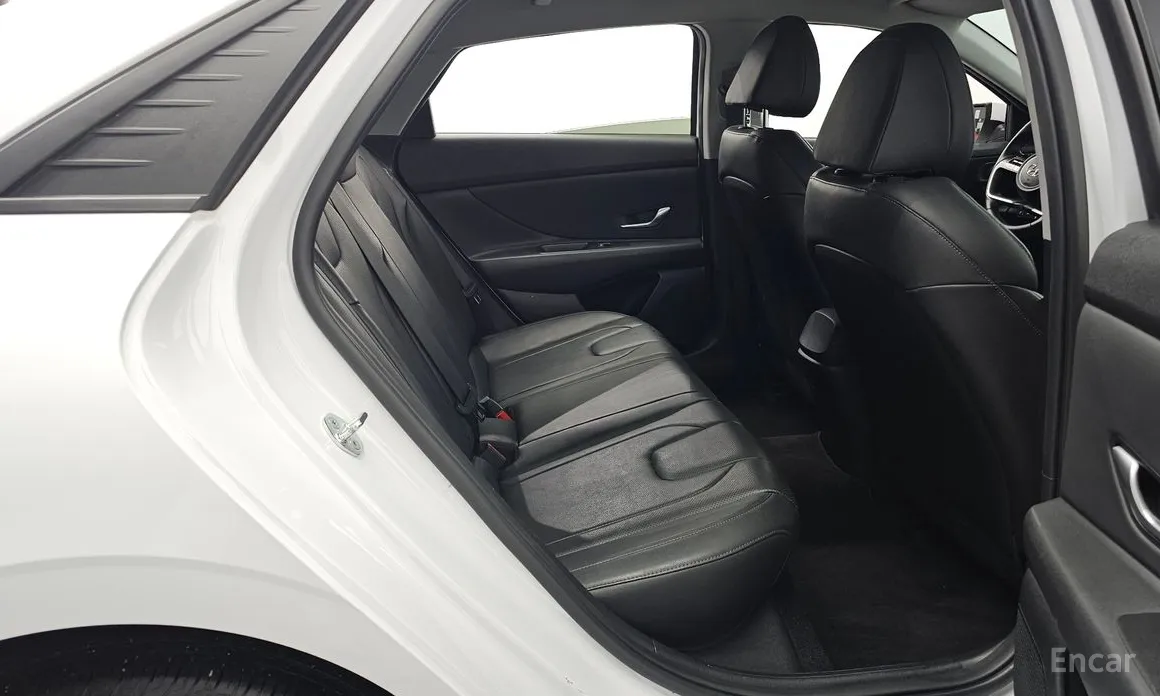 Фото 12 - Hyundai Avante