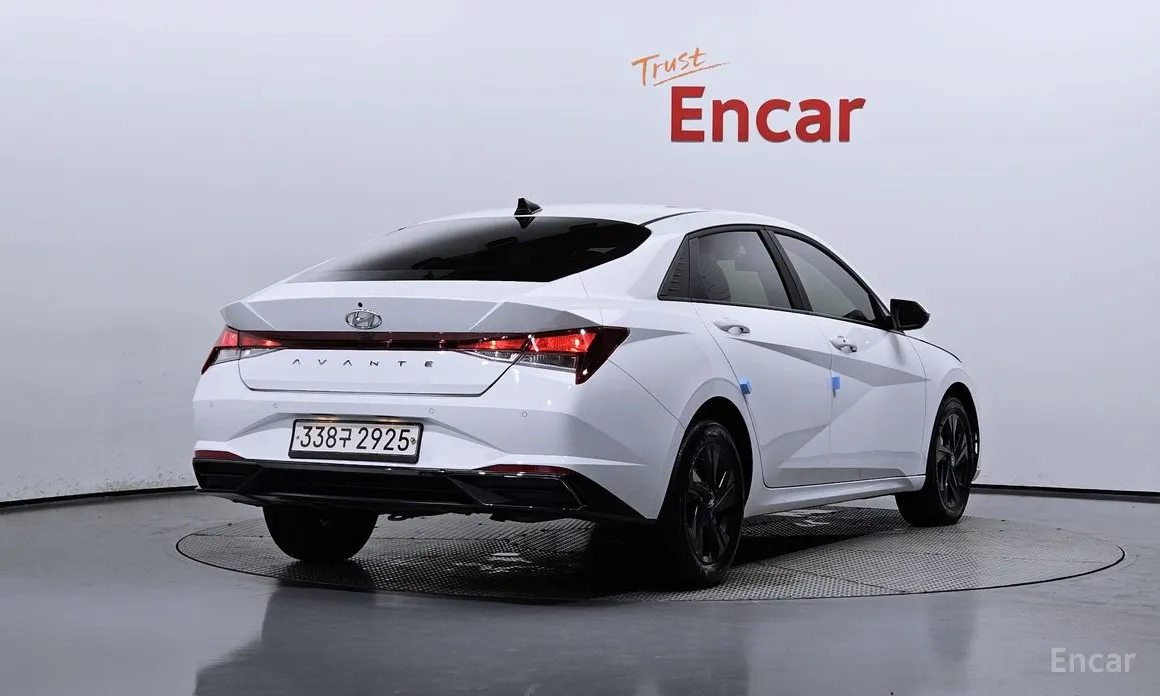 Фото 2 - Hyundai Avante