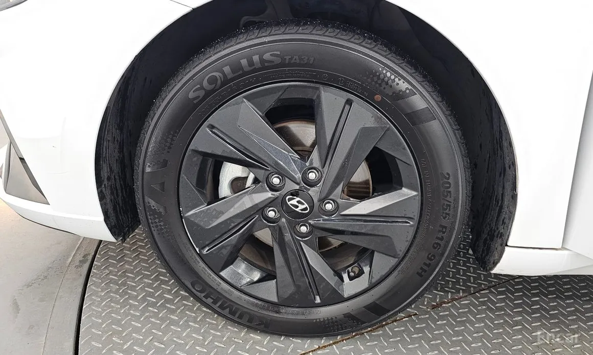 Фото 5 - Hyundai Avante