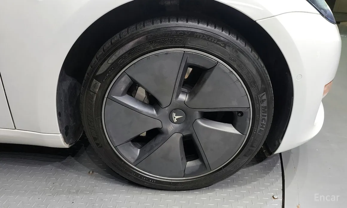 Фото 5 - Tesla Model 3