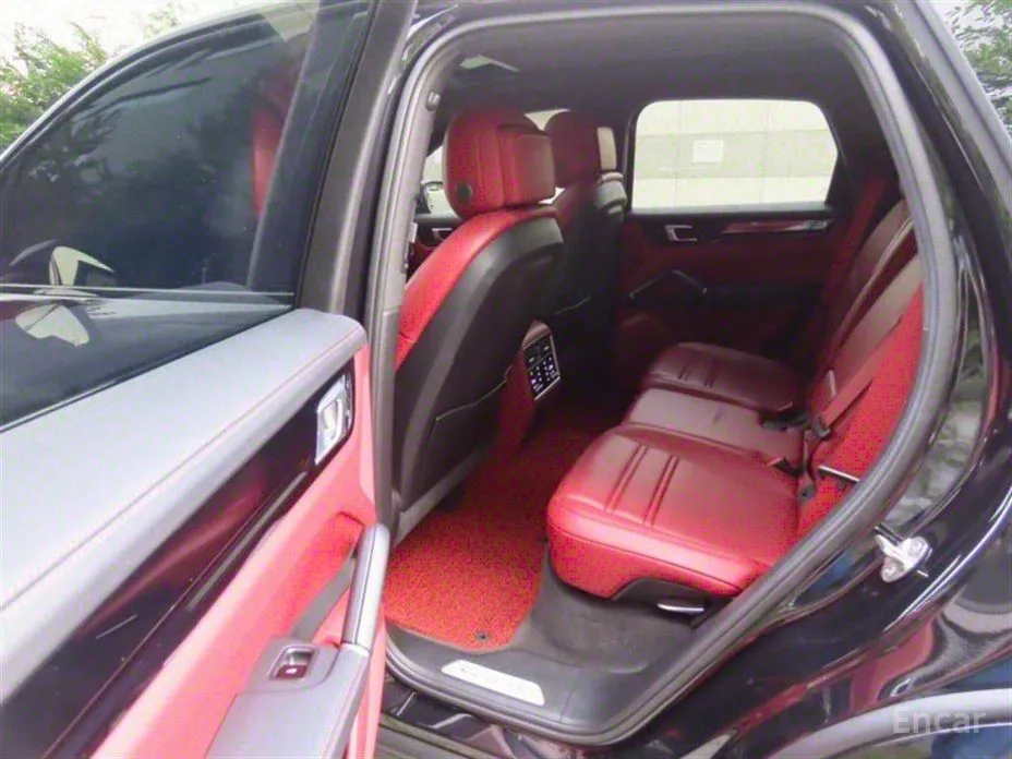 Фото 17 - Porsche Cayenne