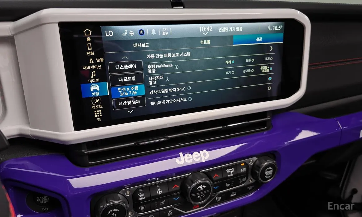 Фото 16 - Jeep Wrangler