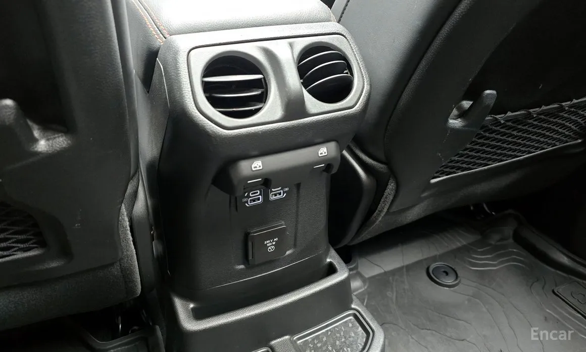 Фото 19 - Jeep Wrangler