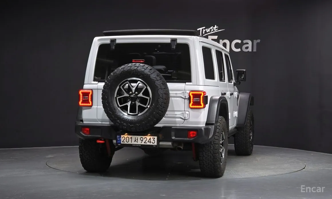 Фото 4 - Jeep Wrangler