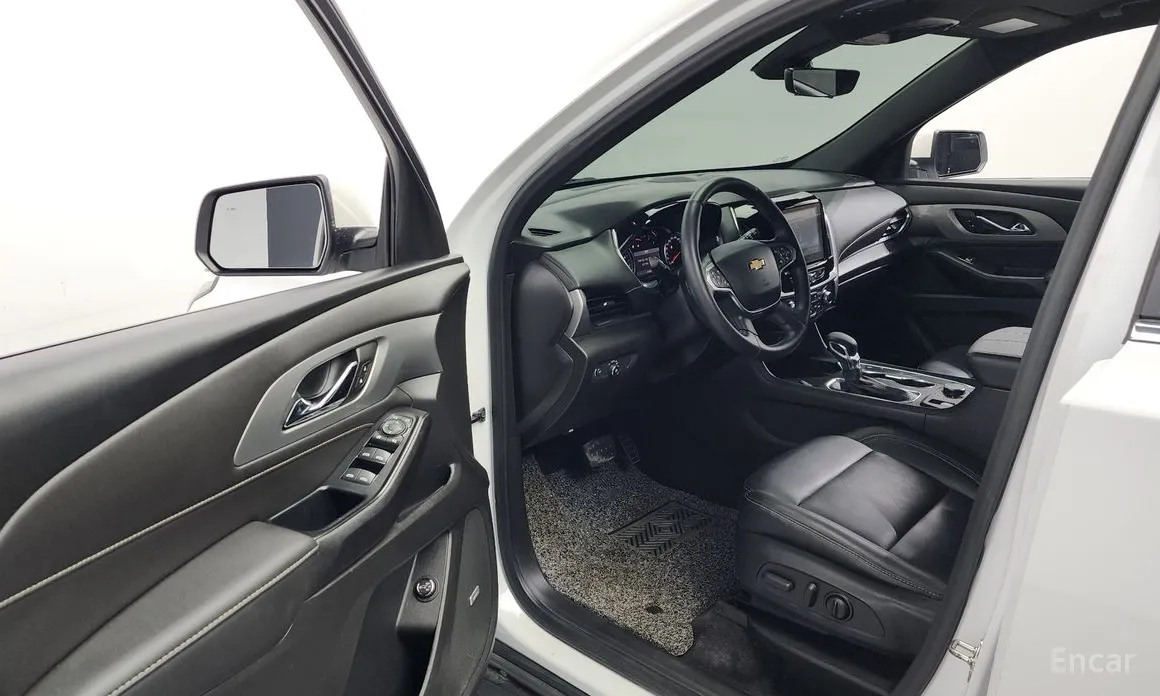 Фото 10 - Chevrolet Traverse