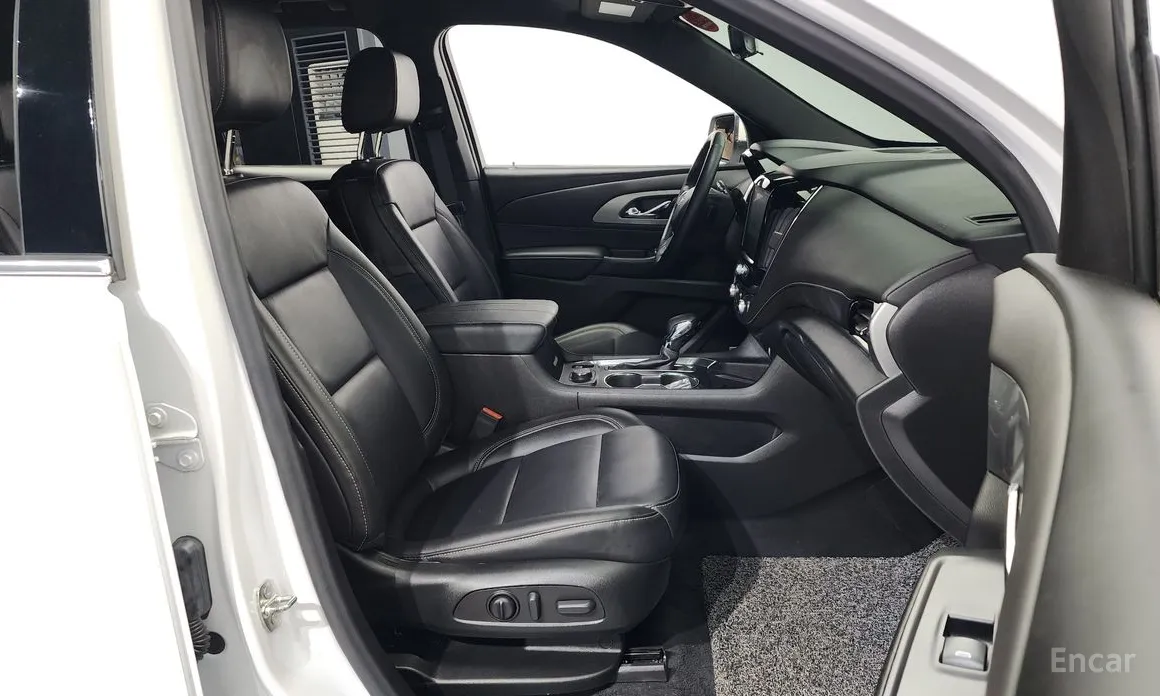 Фото 11 - Chevrolet Traverse