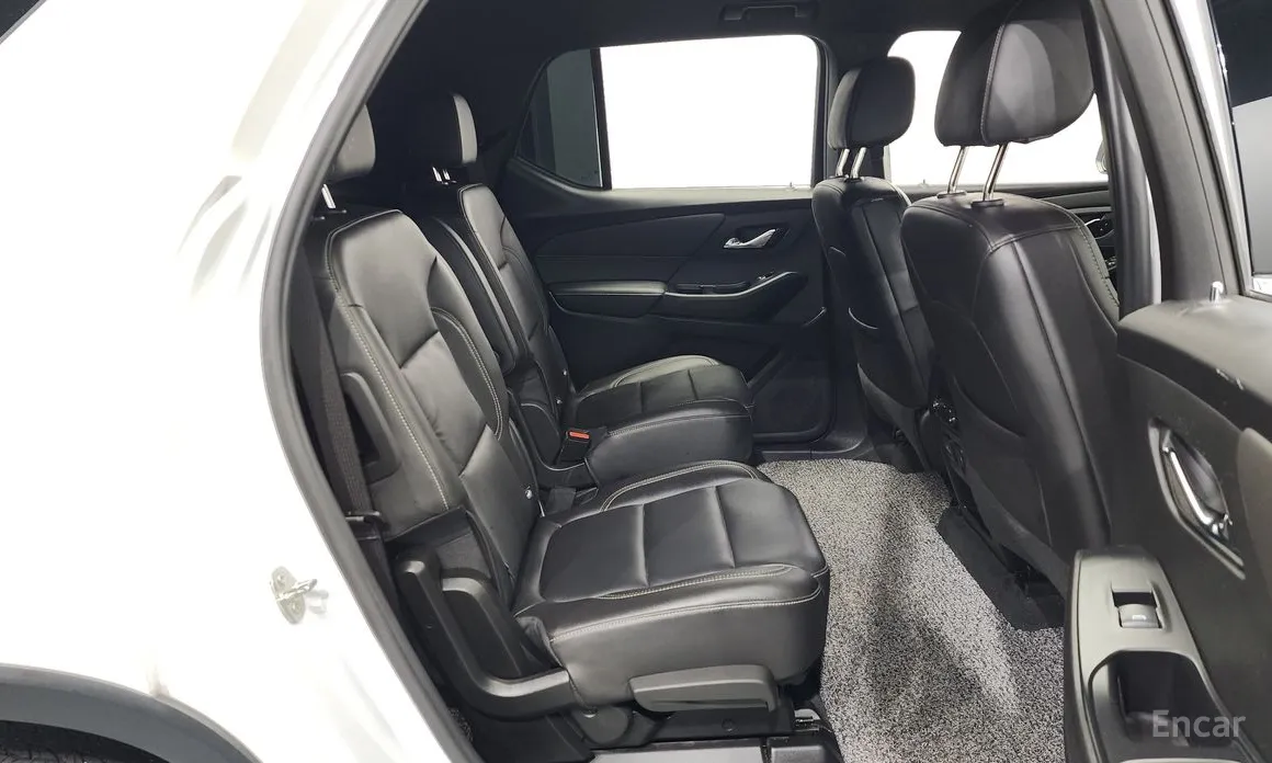 Фото 12 - Chevrolet Traverse