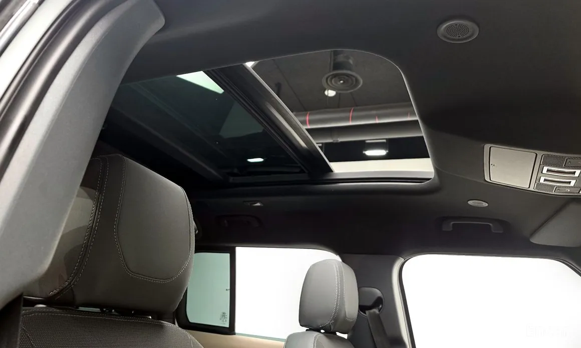 Фото 17 - Land Rover Defender