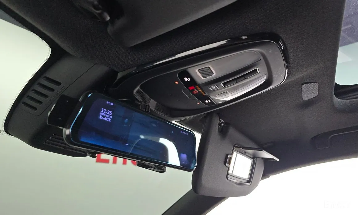 Фото 17 - Volvo XC40